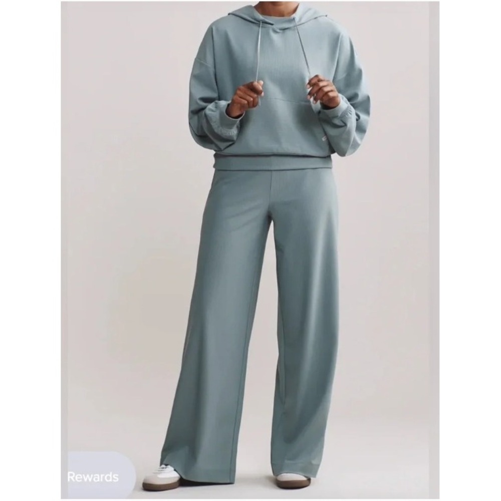 Rhone Ripple Lounge Set Size L Blue Ribbed Hoodie Wide Leg Pants Athleisure Blue